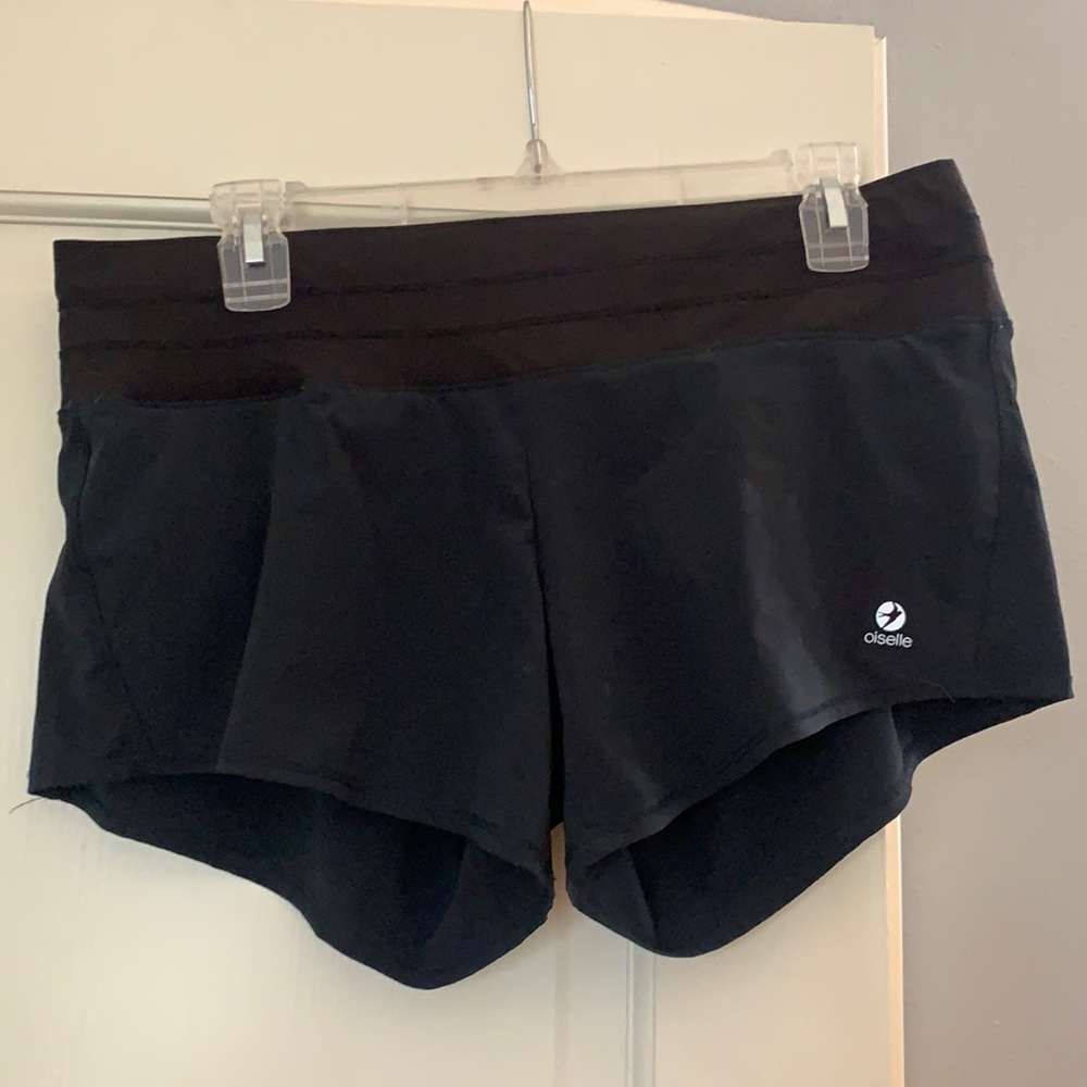 Oiselle Black Toolbelt Roga Shorts size 6